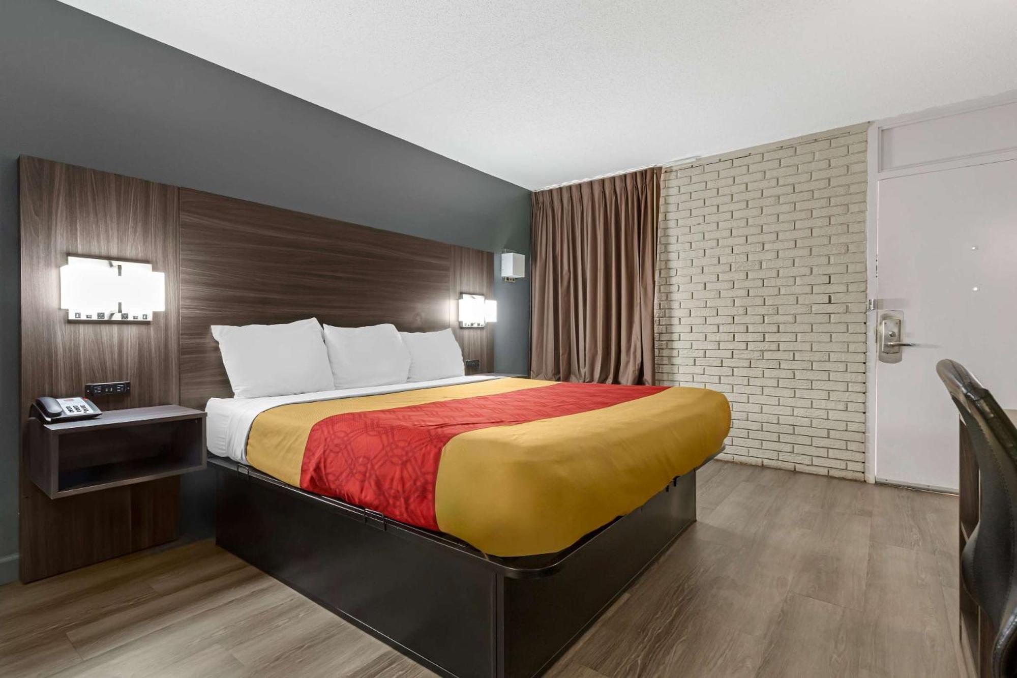Econo Lodge Creedmoor Екстериор снимка